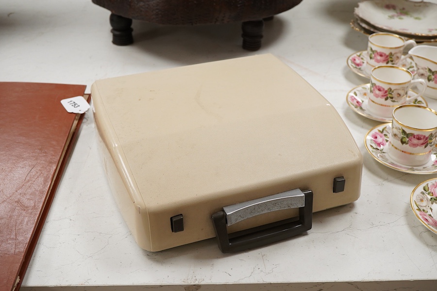 A 1970’s Brother Deluxe 900 working portable typewriter, 30cm x 30cm